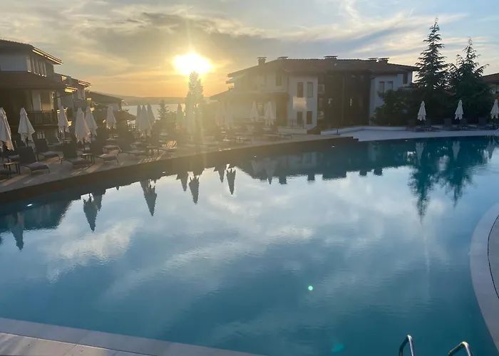 Aj Apartment 1 With Pool View, Santa Marina Holiday Village, Sozopol